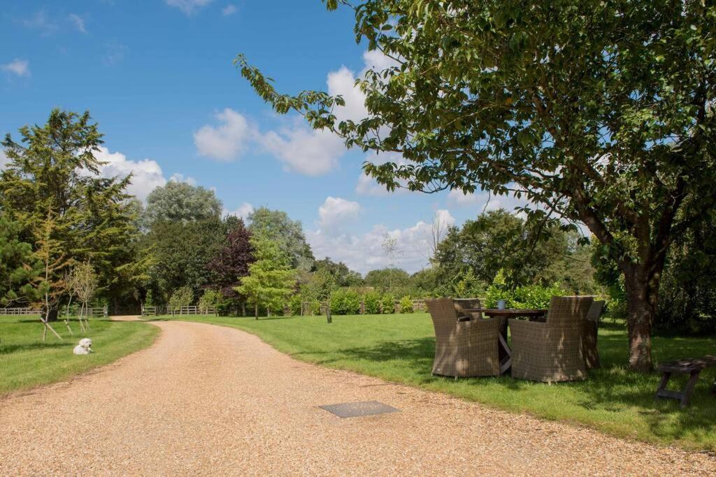 Immaculate Barn Annexe Close To Stansted Airport Грейт-Данмоу Экстерьер фото